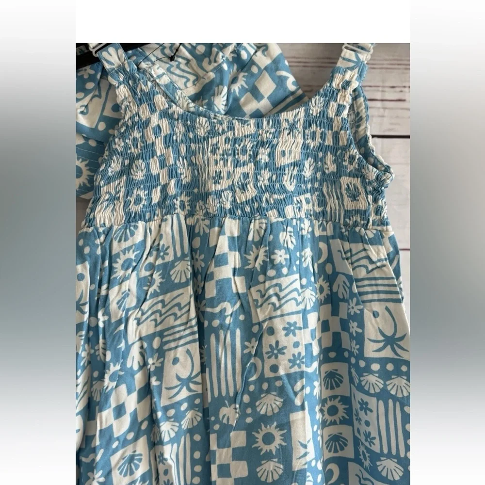 Volcom Girls Smocked Dress Size 5 Ice Blue Matching Hat Beachy NWT Retails $44